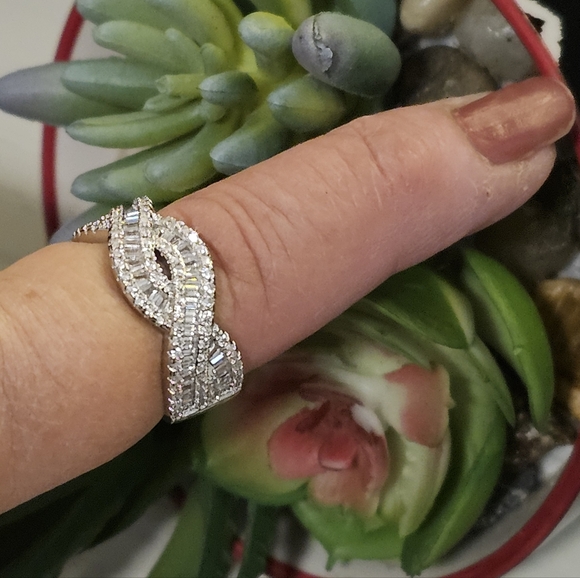 Handmade Jewelry - Modern Cubic Zirconia Criss Cross Statement Ring.